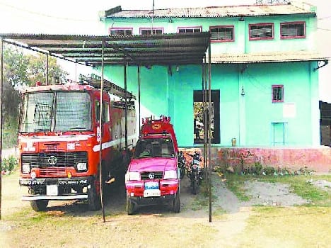 Lohaghat race to extinguish the fire from Champawat